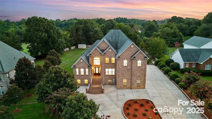 Property Photo: 109 Dabbling Duck Circle NC 28117