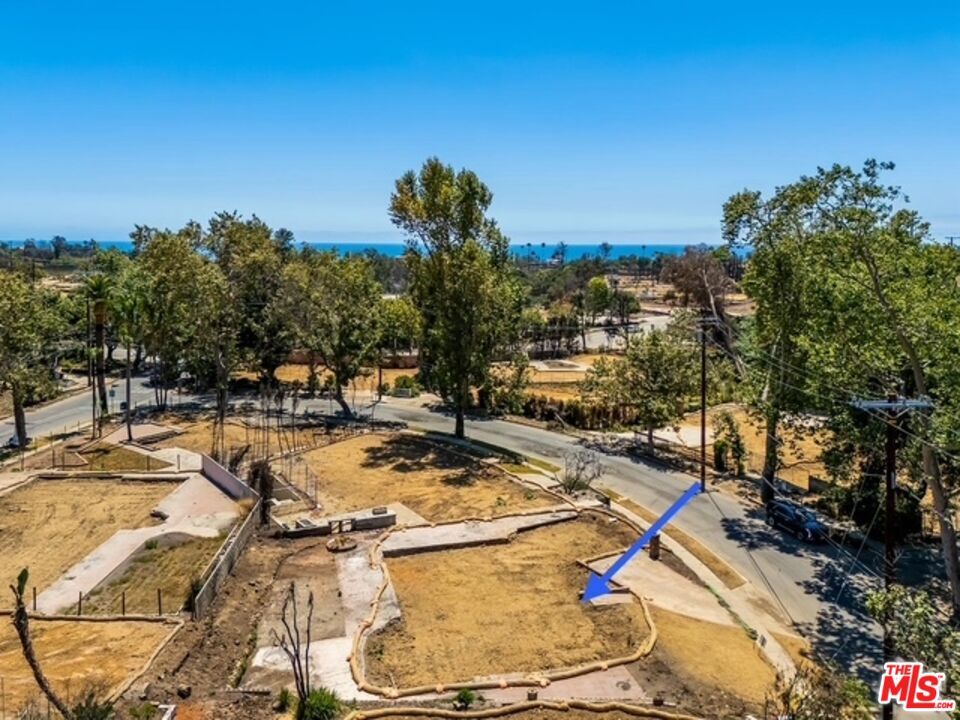 Property Photo: 16327 Akron St CA 90272