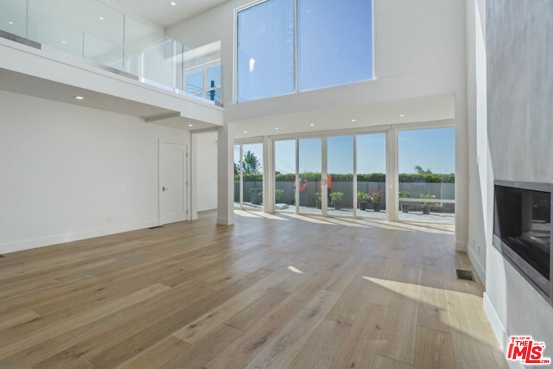 Property Photo:  7263 Birdview Ave  CA 90265 