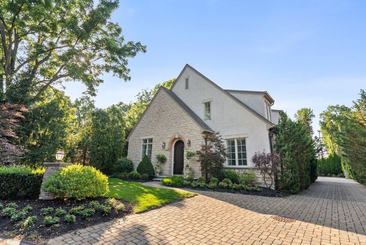 Property Photo: 3507 River Avon Circle OH 43221