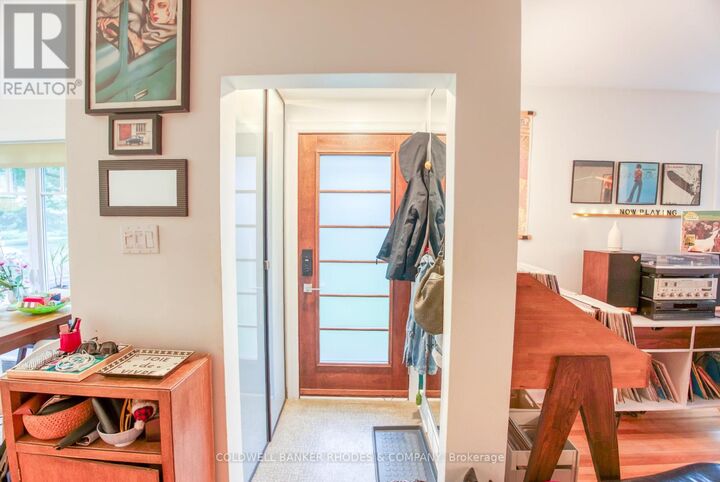 Photo de la propriété: 6 Jeffrey Avenue ON K1K 0E2