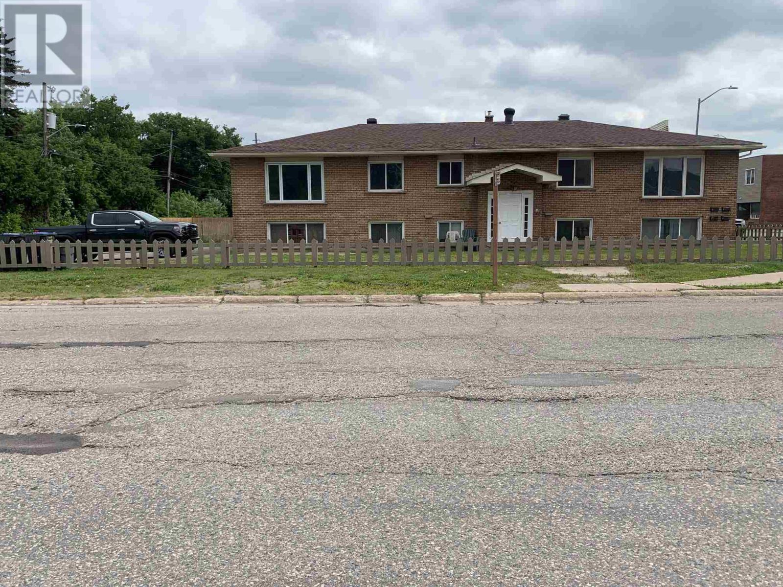 324 Korah Rd  Sault Ste. Marie ON P6C 4H1 photo