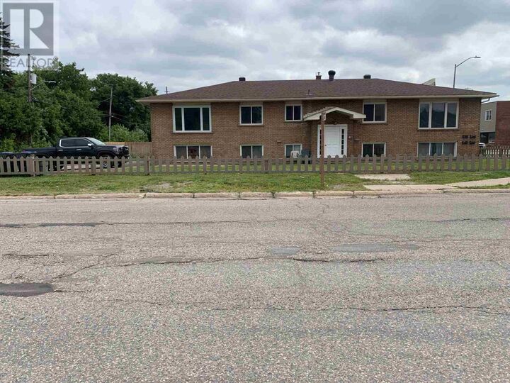 324 Korah Rd  Sault Ste. Marie ON P6C 4H1 photo