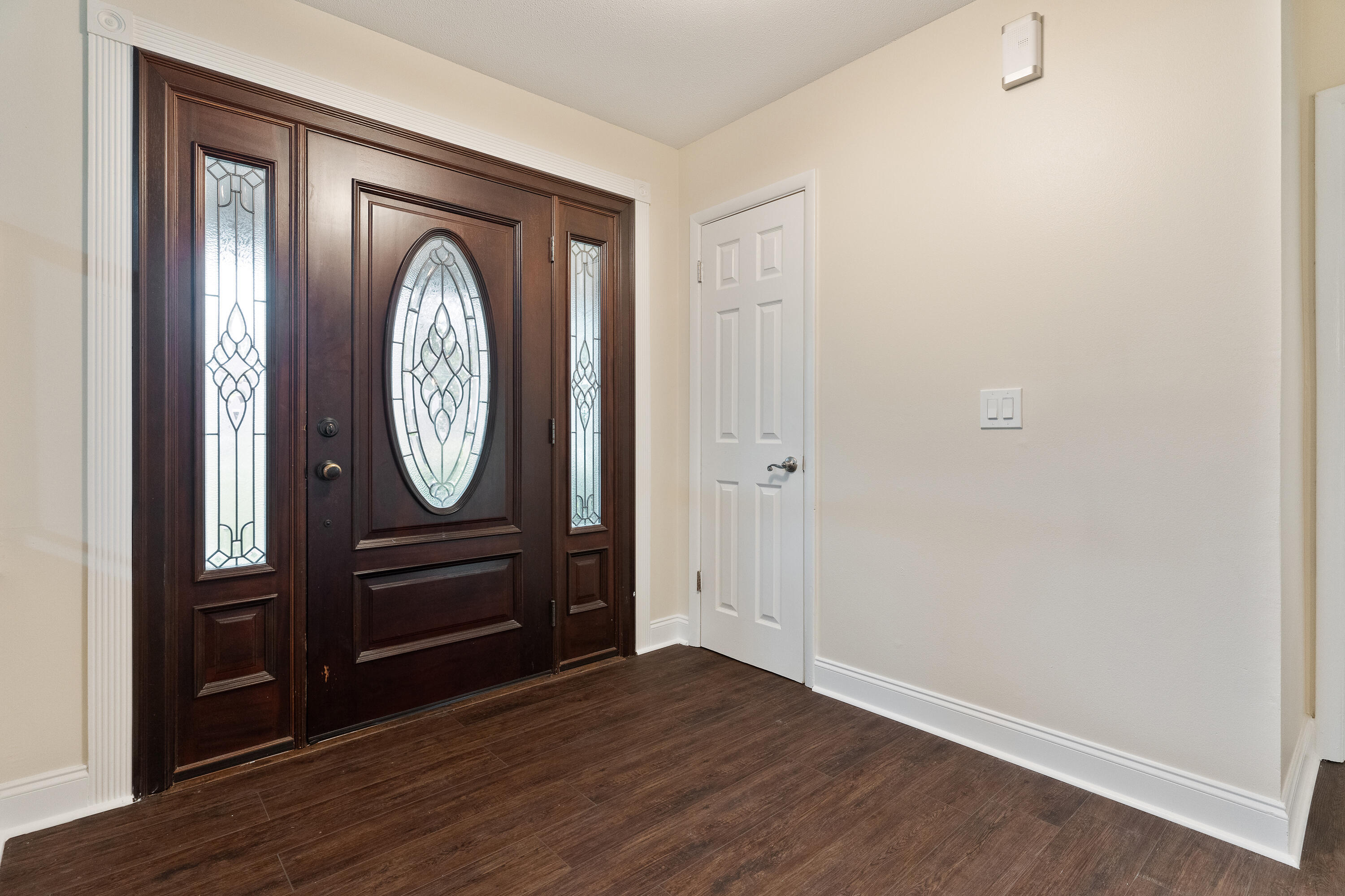 Property Photo:  631 NE Country Club Avenue  FL 32547 