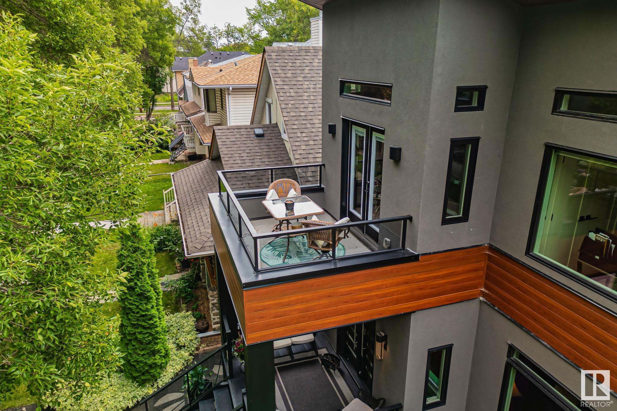 Property Photo: 11121 81 Avenue NW AB T6G 0S6