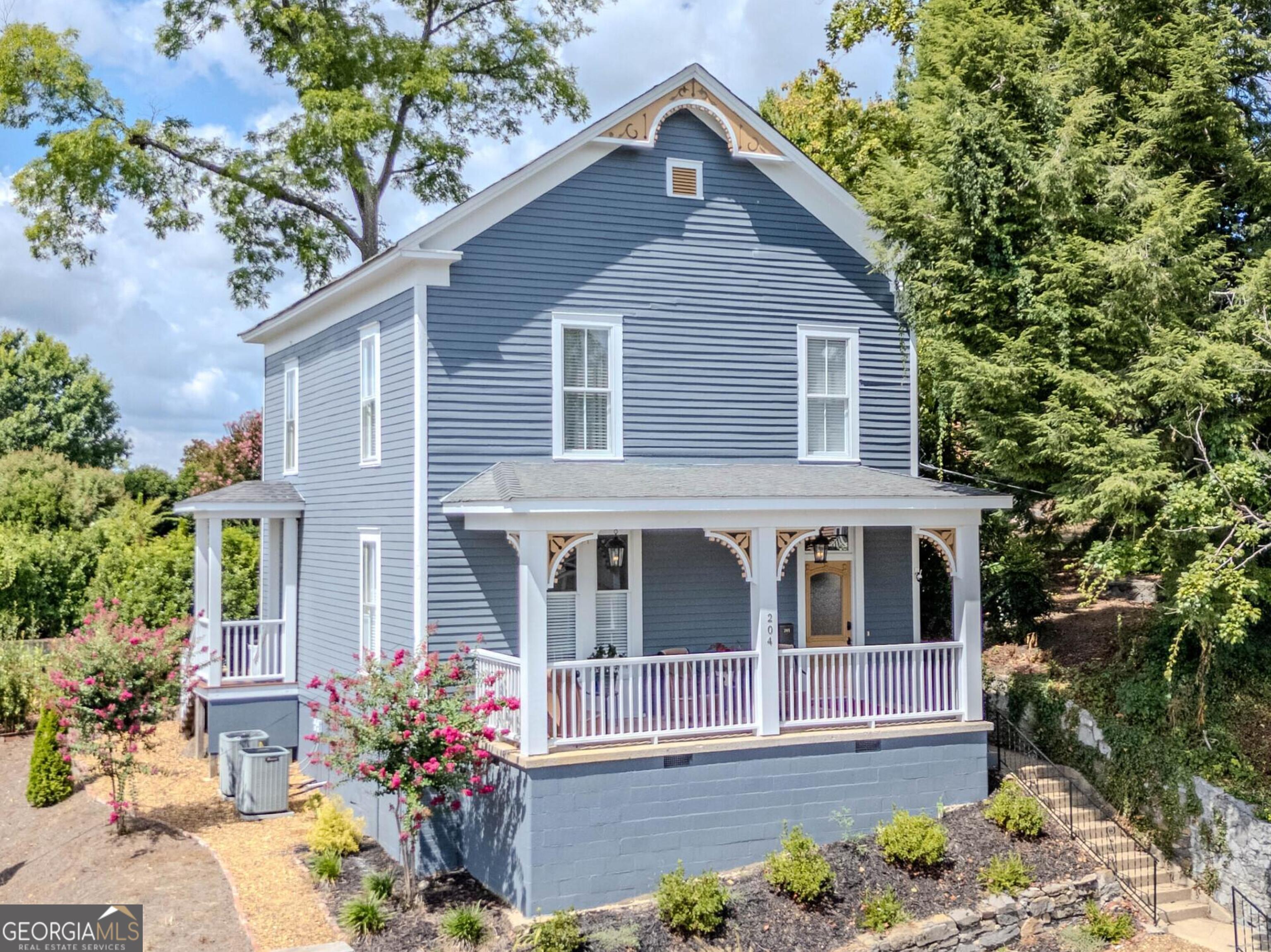 Property Photo:  204 E 5th Avenue  GA 30161 