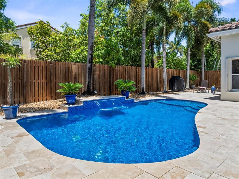 Property Photo: 19123 NW 23rd St FL 33029