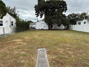 Property Photo: 2236 Taft St FL 33020
