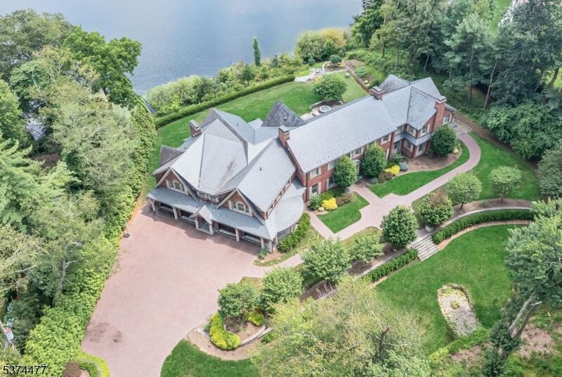 Property Photo: 311 Algonquin Rd NJ 07417