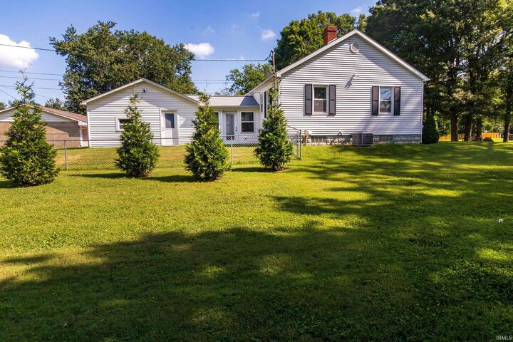 Property Photo:  833 S Royal Avenue  IN 47715 