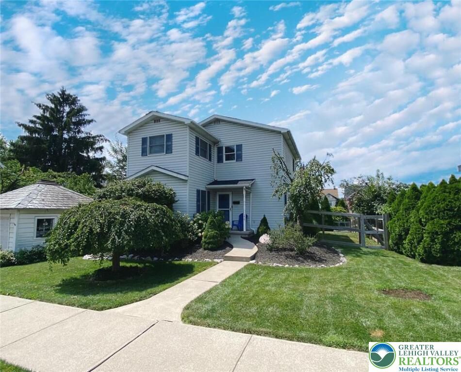 Property Photo: 1415 Maple Street PA 18018