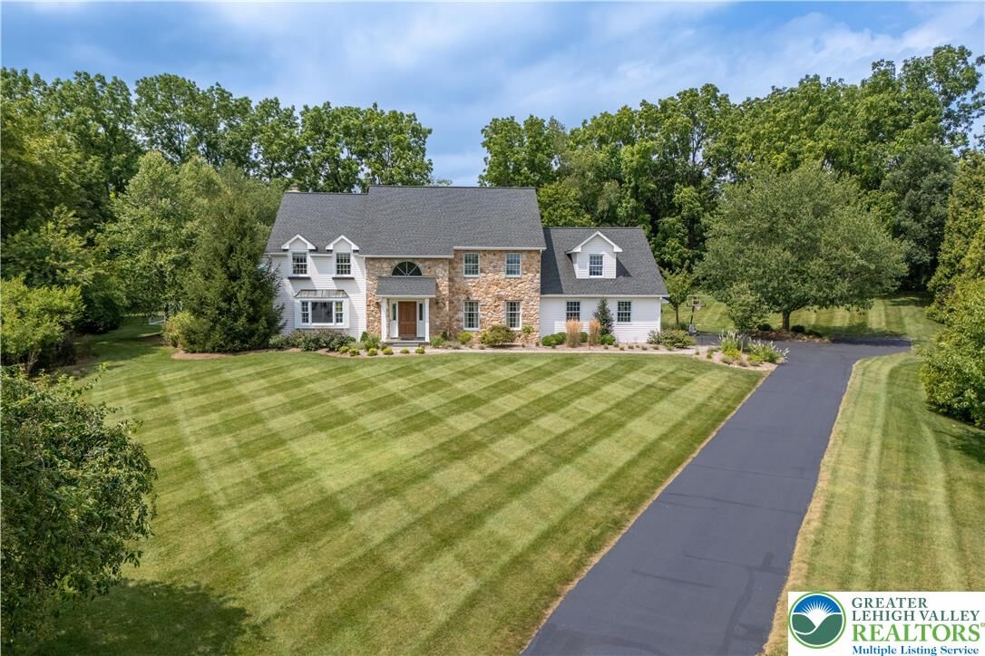 Property Photo: 1588 Surrey Road PA 18015
