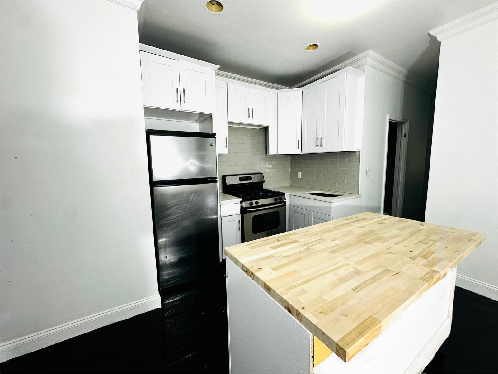 Property Photo: 1622 Adams NY 10460