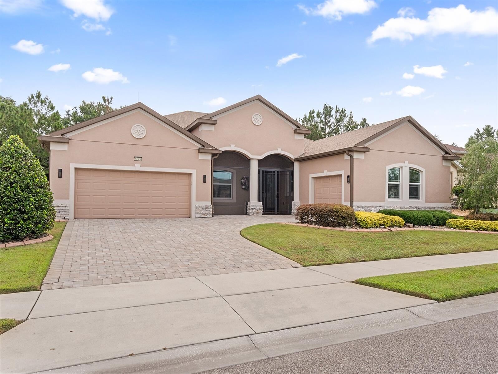 Property Photo: 8348 Bridgeport Bay Circle FL 32757