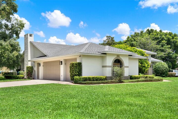 Property Photo: 710 Heritage Drive NE FL 33881