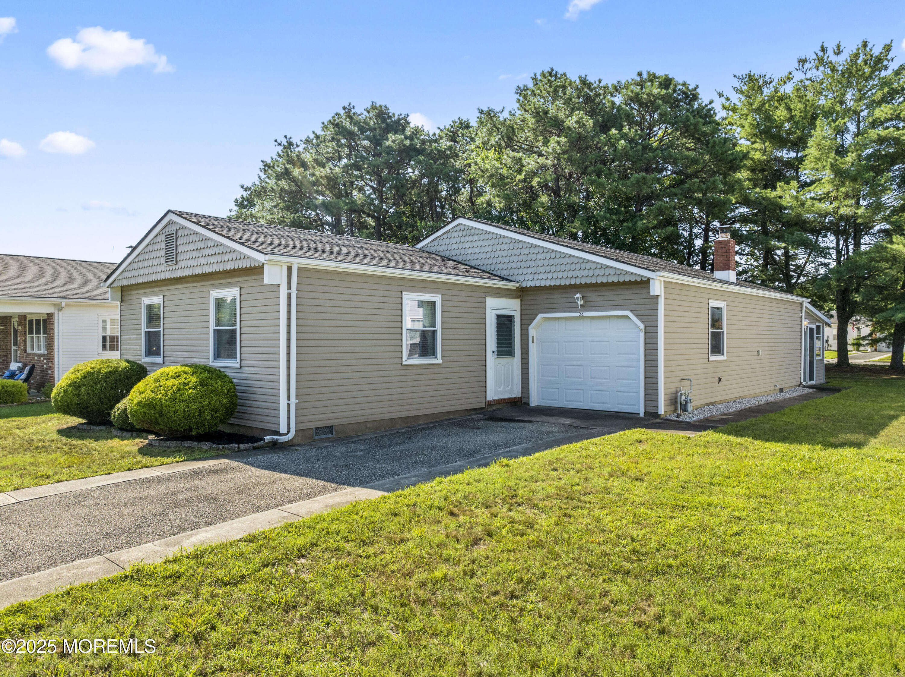 24 Selkirk Avenue  Toms River NJ 08757 photo