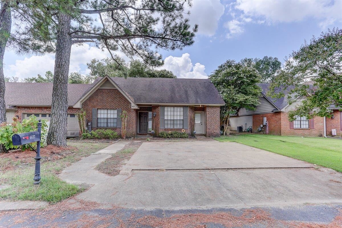 Property Photo: 6677 Millers Pond Cir TN 38119