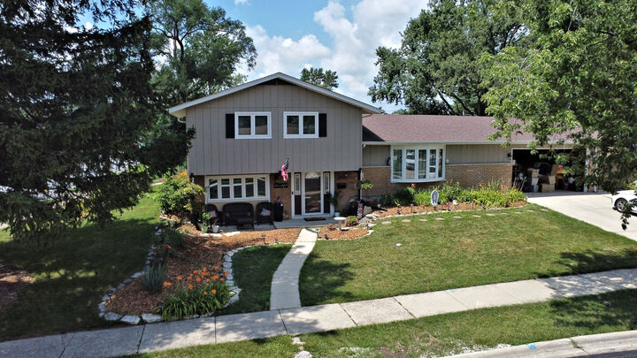 Property Photo: 5524 La Palm Drive IL 60452