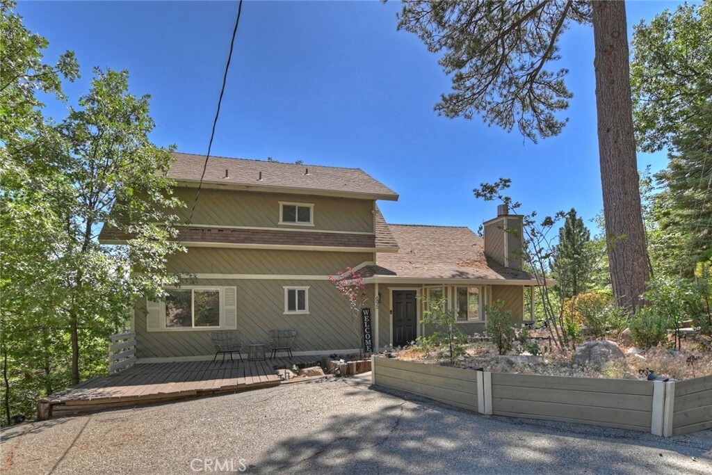 Property Photo: 695 Sutter Lane CA 92352