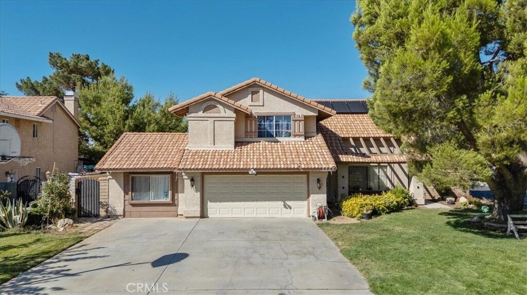 Property Photo:  1233 Springline Drive  CA 93550 