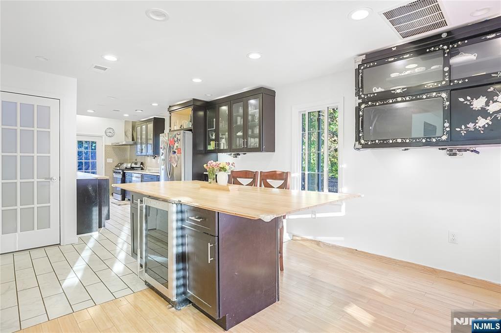 Property Photo:  14 Valley View Avenue  NJ 07436 