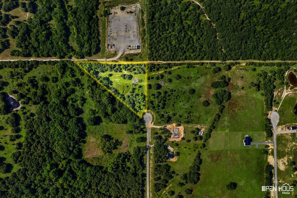 Property Photo: 355 Trailride Lane TX 76255