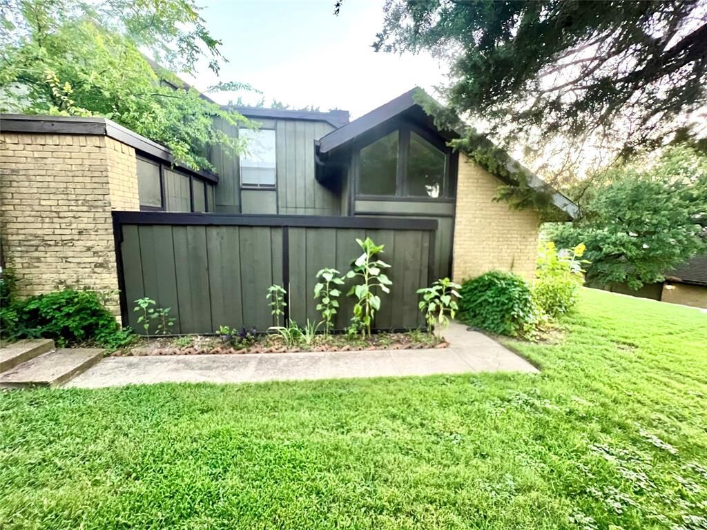 Property Photo: 4637 Country Creek Drive 1076 TX 75236