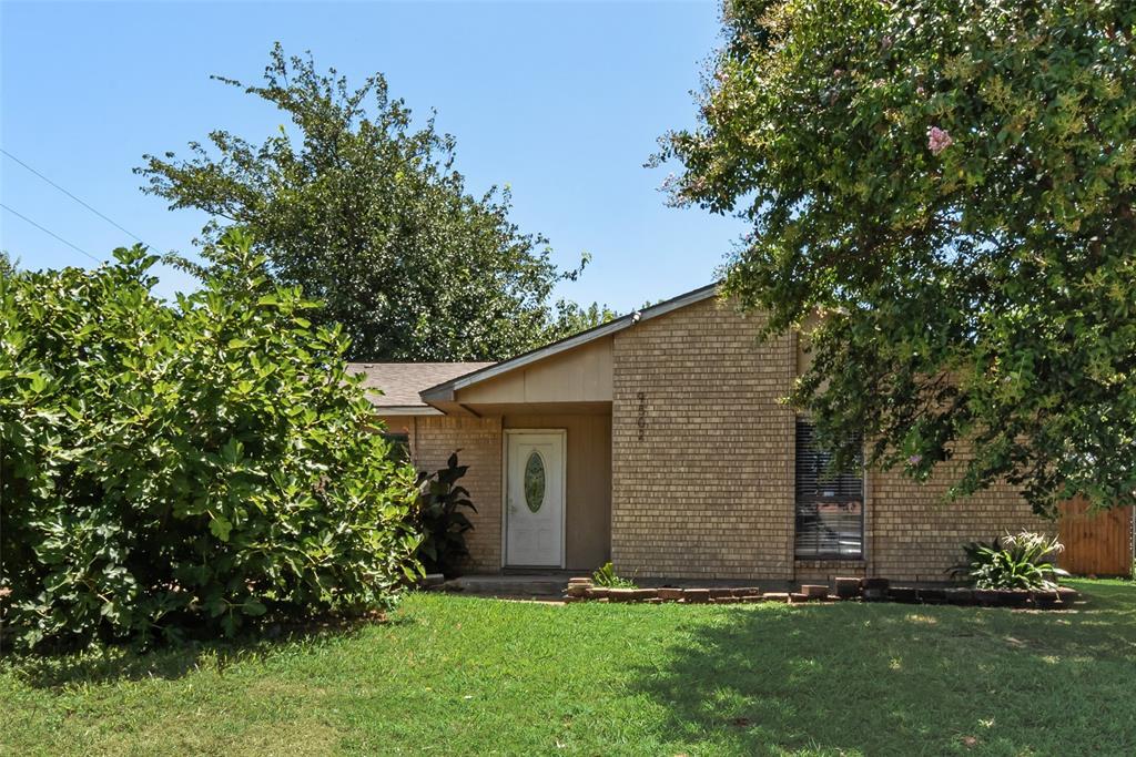 Property Photo:  9502 Zelkova Circle  TX 75249 