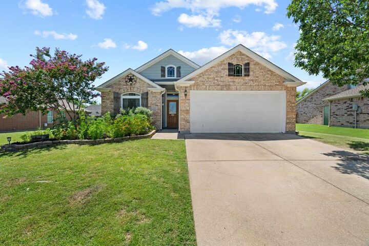 Property Photo: 129 Coyote Run TX 75165