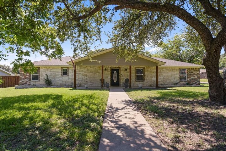 Property Photo:  3900 Sundown Drive  TX 76116 