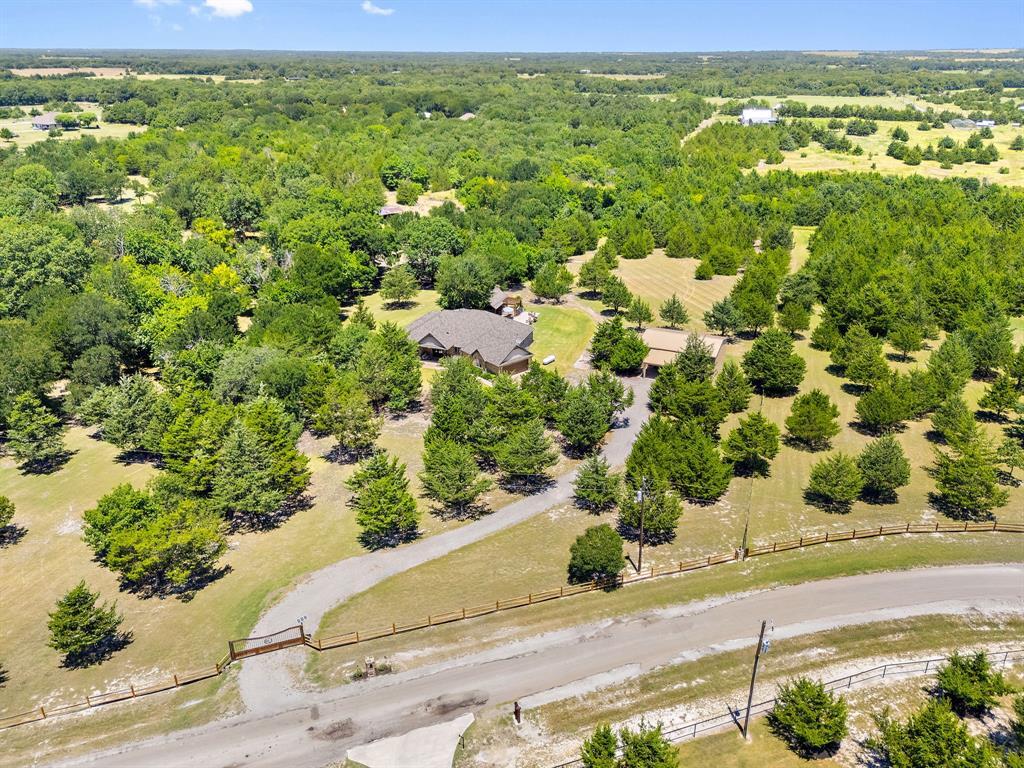 Property Photo: 335 County Road 4524 TX 75491