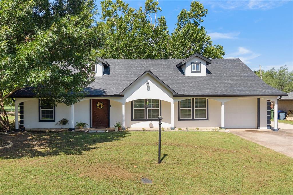 Property Photo:  119 N Willow Street  TX 76063 