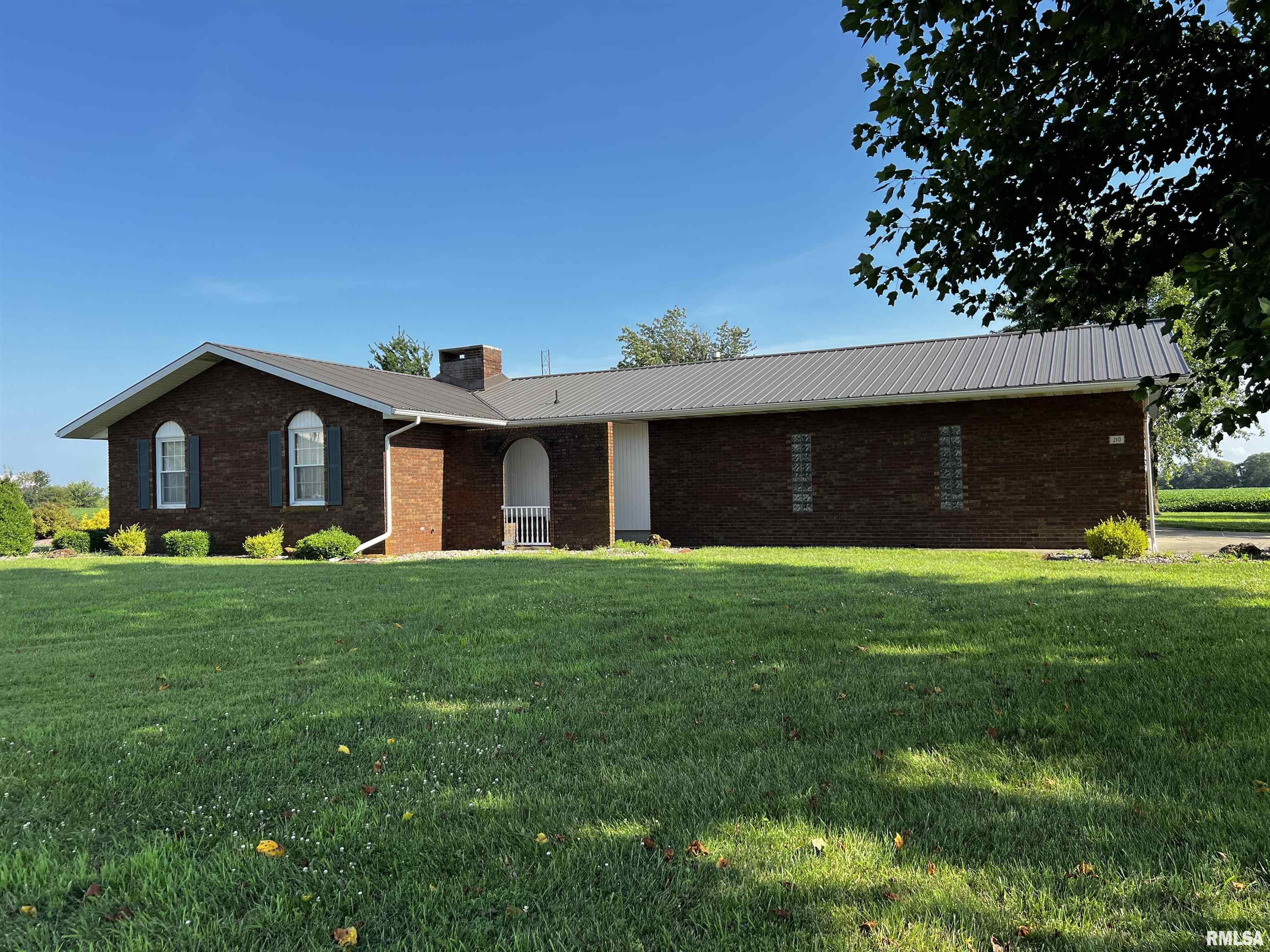 210 W 5th Street  St Peter IL 62880 photo