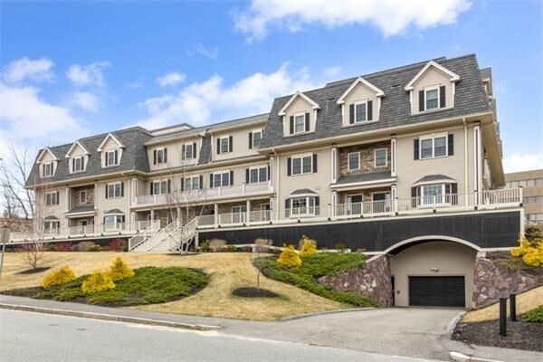 Property Photo:  255 Winter St 112  MA 02451 