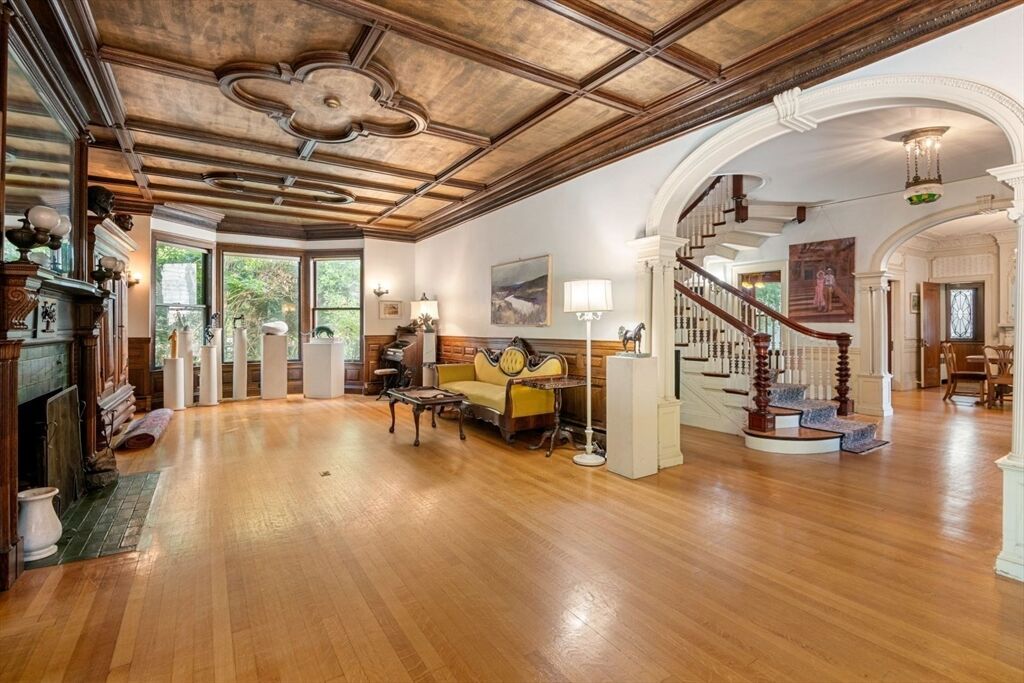 Property Photo:  9 Downing Road  MA 02445 