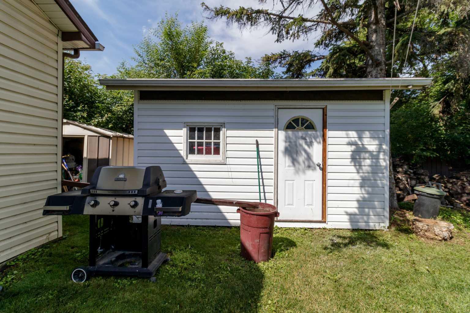 Property Photo:  5414 38 Street  AB T4N 0X6 