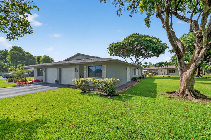 Property Photo: 1508 Palmland Drive FL 33436
