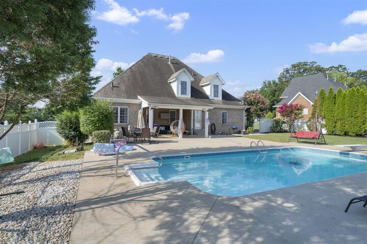 Property Photo:  2075 Chesapeake Drive  KY 42104 