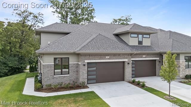 Property Photo: 7475 Gramercy Circle 18 MI 48322