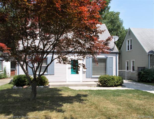 Property Photo: 2205 E 10 Mile Road MI 48067