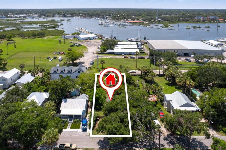 Property Photo:  60 Weeden Street  FL 32084 