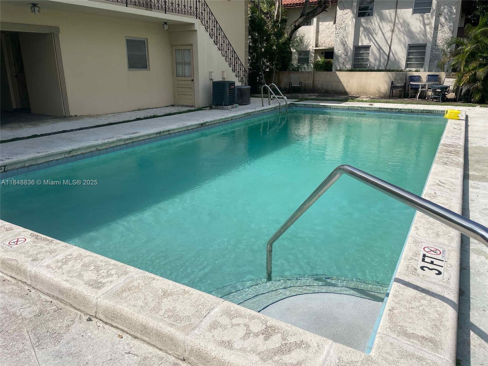 Property Photo:  1239 Mariposa Ave 7  FL 33146 