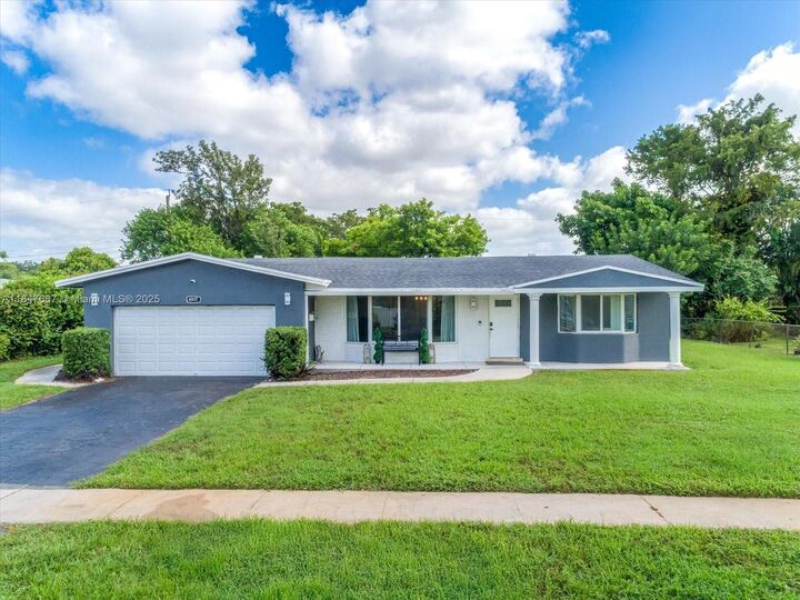 4837 NW 8th St  Plantation FL 33317 photo