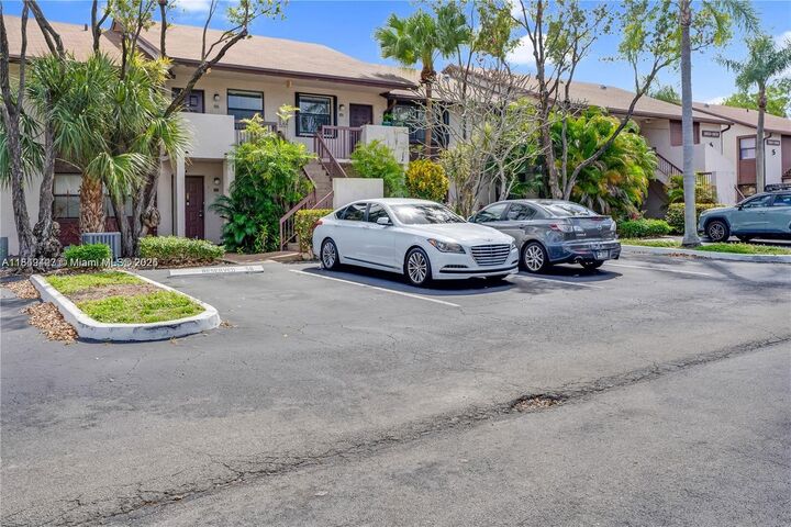 9928 Nob Hill Ct  Sunrise FL 33351 photo