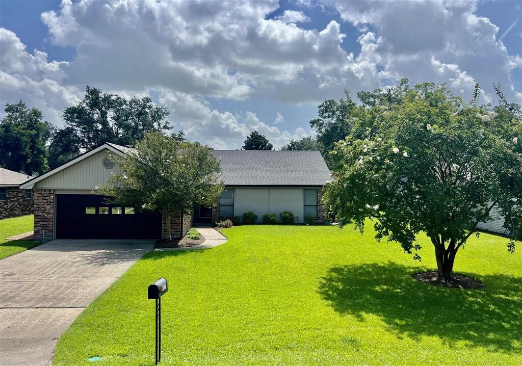 Property Photo:  4527 W Meadow Lane W  LA 70605 