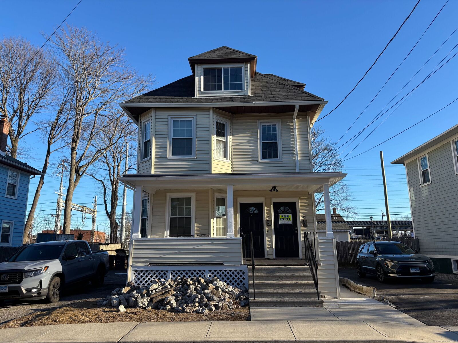 Property Photo:  19 Darina Place  CT 06460 