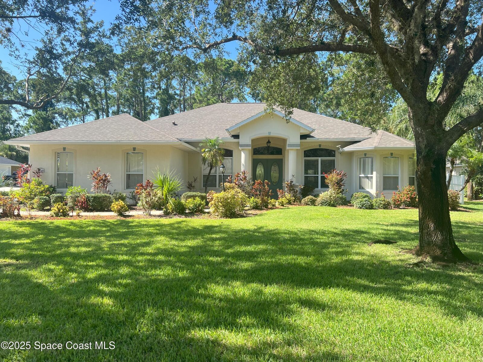 Property Photo: 1748 Winding Ridge Circle SE FL 32909