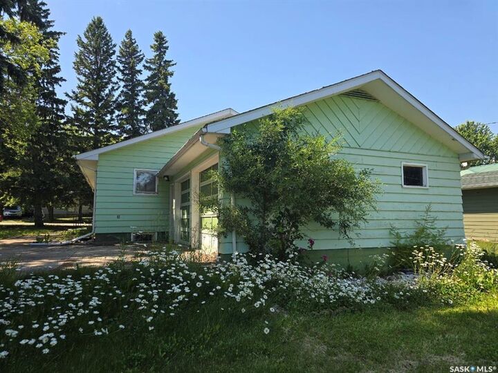 Property Photo:  104 Regional Park Road  SK S0K 0J9 