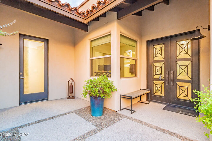 Property Photo: 2920 N Old Fort Lowell Court AZ 85712