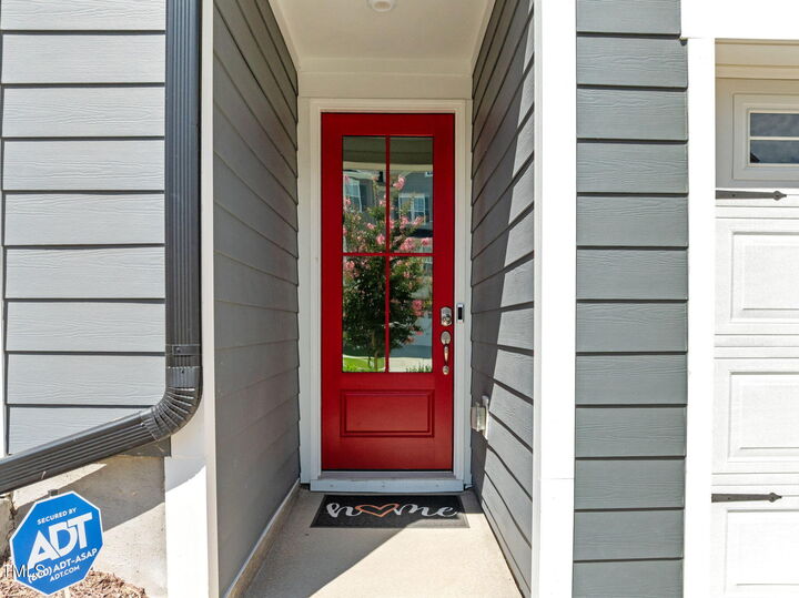 Property Photo:  806 Grafton Peak Lane  NC 27523 